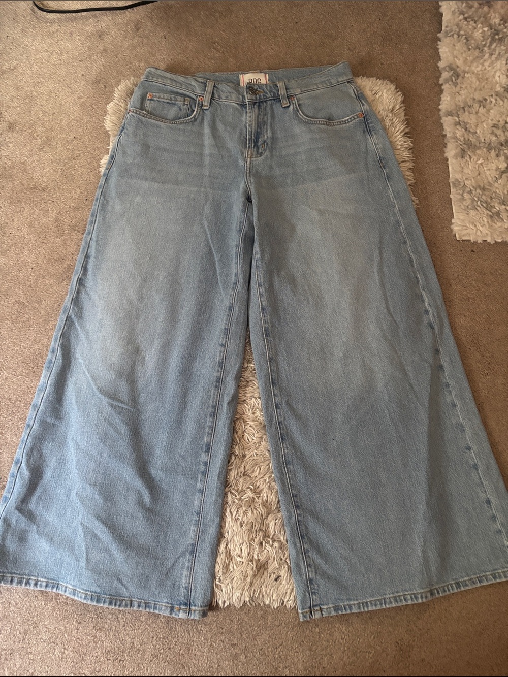 BDG Light Blue Wide Leg Jeans size 28